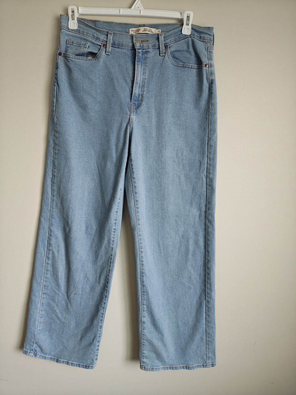 Levi's Light Blue High-Rise Wide Leg Jeans - Picture 2 of 15